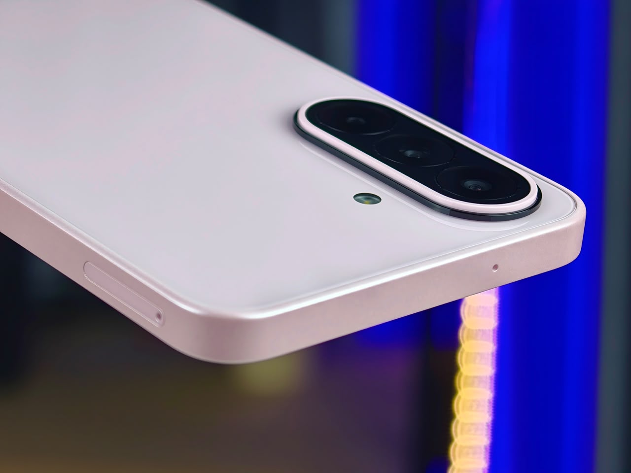 Cạnh trên của Samsung Galaxy A27