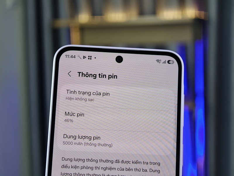Pin 5000 mAh và sạc nhanh 45W