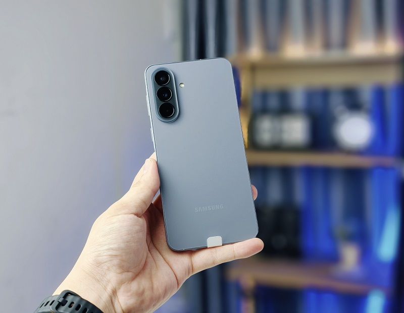 Trên tay Samsung Galaxy A57