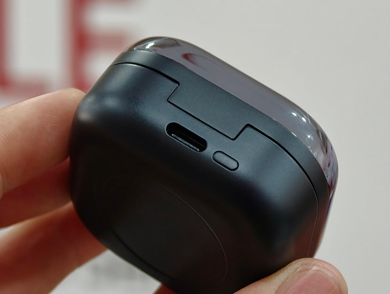 hộp sạc của Samsung Galaxy Buds 4 Pro