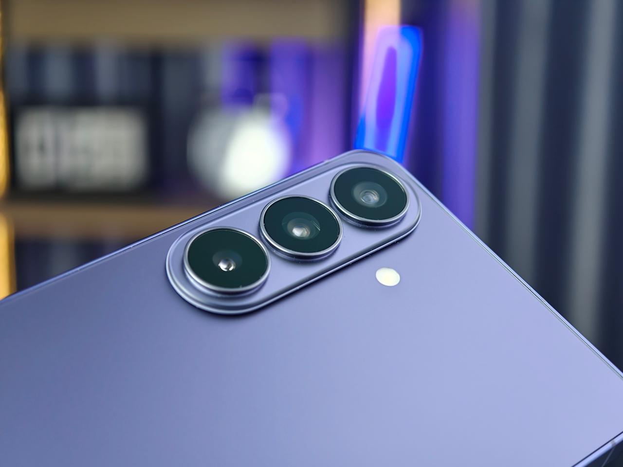 Camera Samsung Galaxy S26 Plus zoom tốt hơn