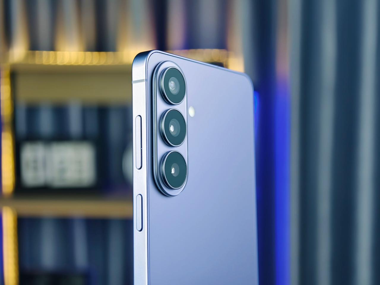 Samsung Galaxy S26 Plus có độ mỏng ấn tượng