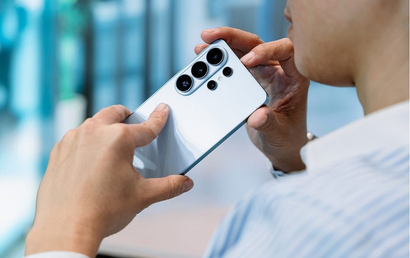 kích thước Galaxy S26 Ultra có trọng lượng nhẹ hơn