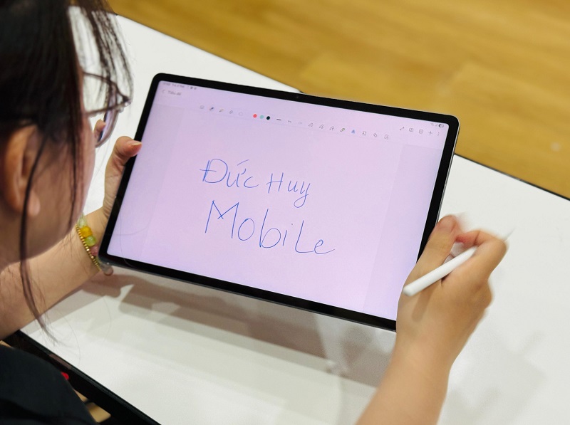 Samsung Galaxy Tab S10 FE Plus 5G được trang bị màn hình có độ sắc nét cao