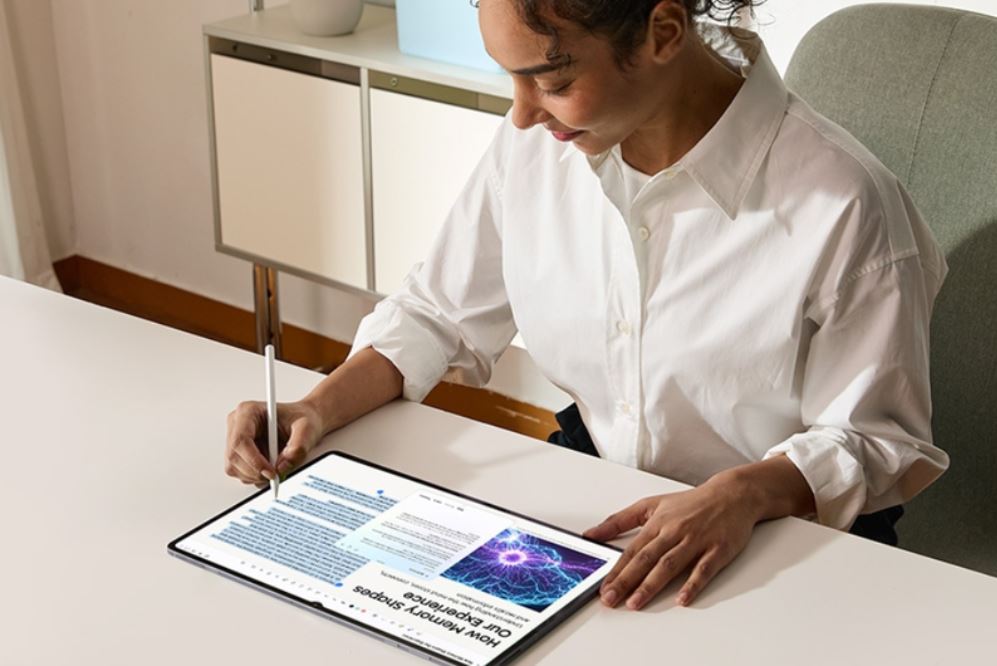 Galaxy Tab S12 Ultra chạy đa nhiệm mượt mà