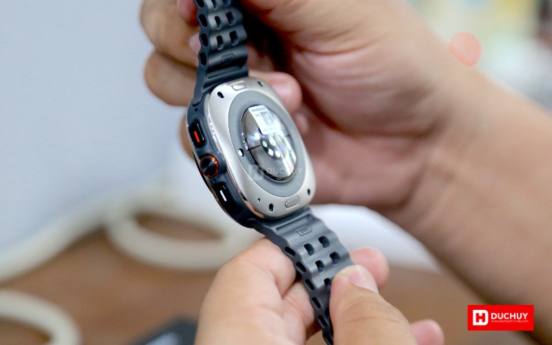 Samsung Galaxy Watch Ultra 2025 LTE 47mm pin 590 mAh