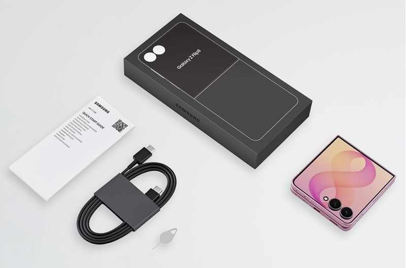 Toàn bộ phụ kiện của Galaxy Z Flip 8