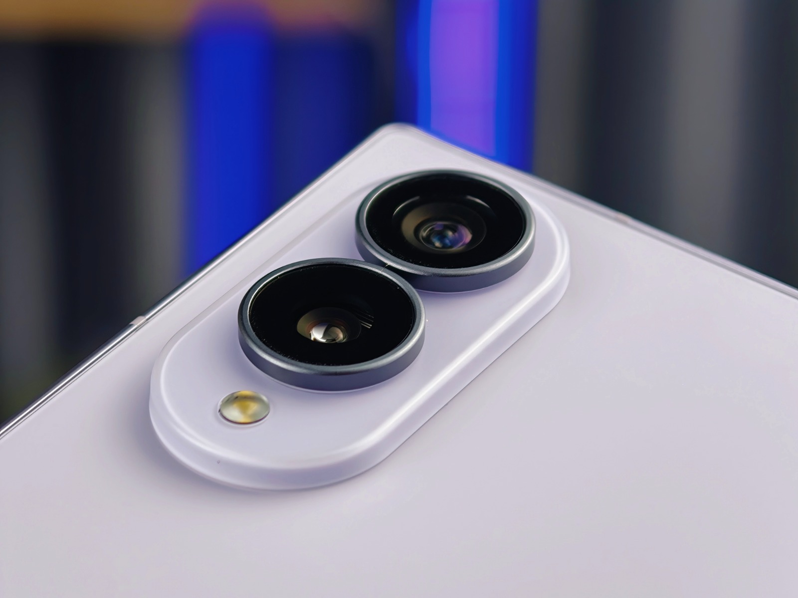 Galaxy Z Fold 8 có camera kép 50MP