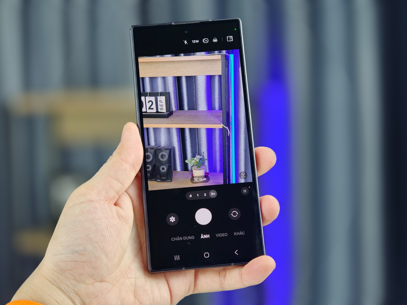 giao diện chụp ảnh của Galaxy Z Fold 8 Ultra