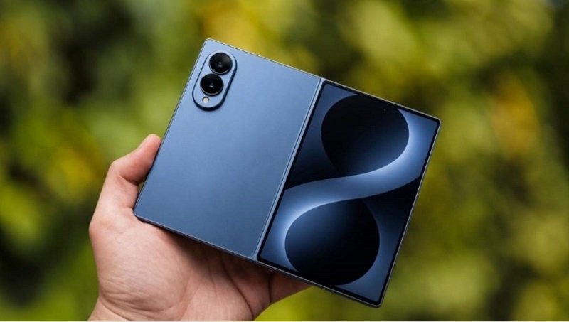 Galaxy Z Fold 8
