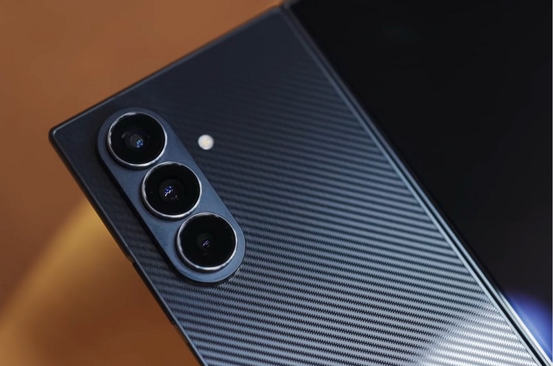 Galaxy Z TriFold có camera chính 200MP
