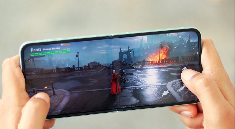  Samsung Galaxy Z Flip 7 chiến game nặng dễ dàng