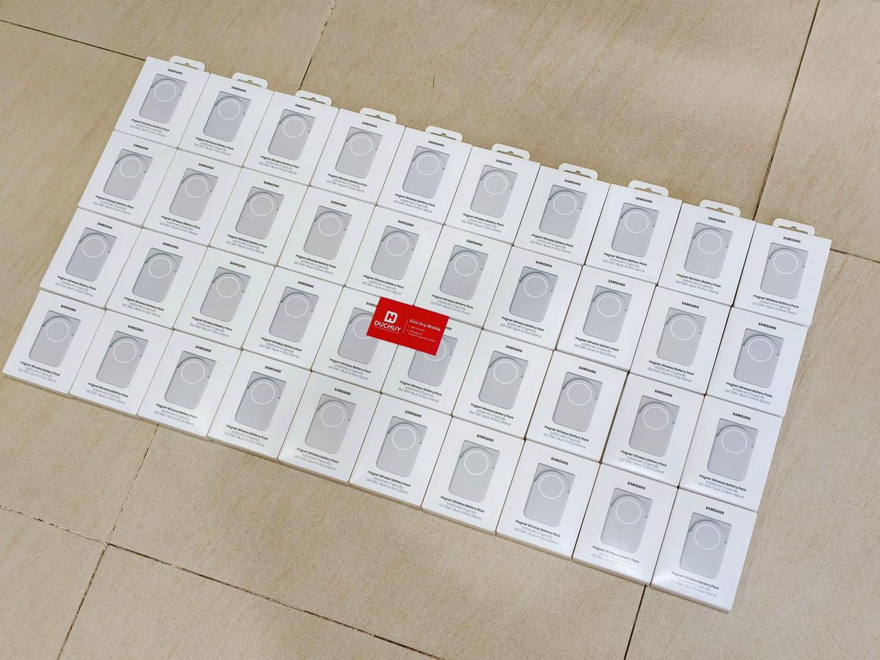 Pin sạc dự phòng Sạc không dây Nam châm Magnet