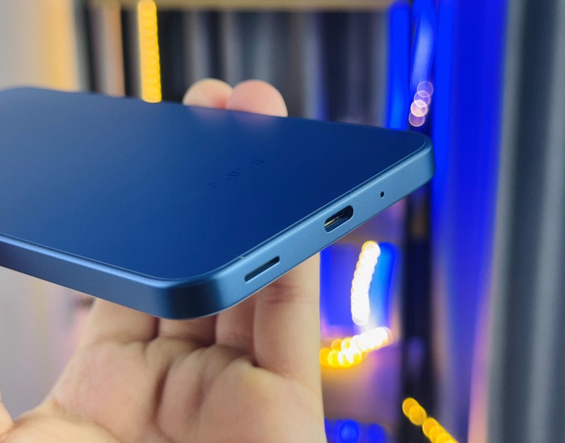 Cạnh dưới Samsung Galaxy A17 5G là cổng USB-C