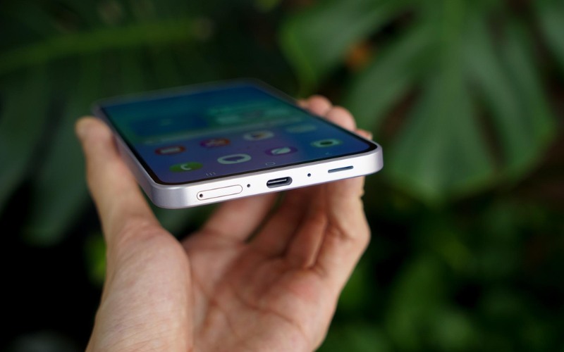 Dung lượng pin 5000 mAh đủ dùng trong ngày