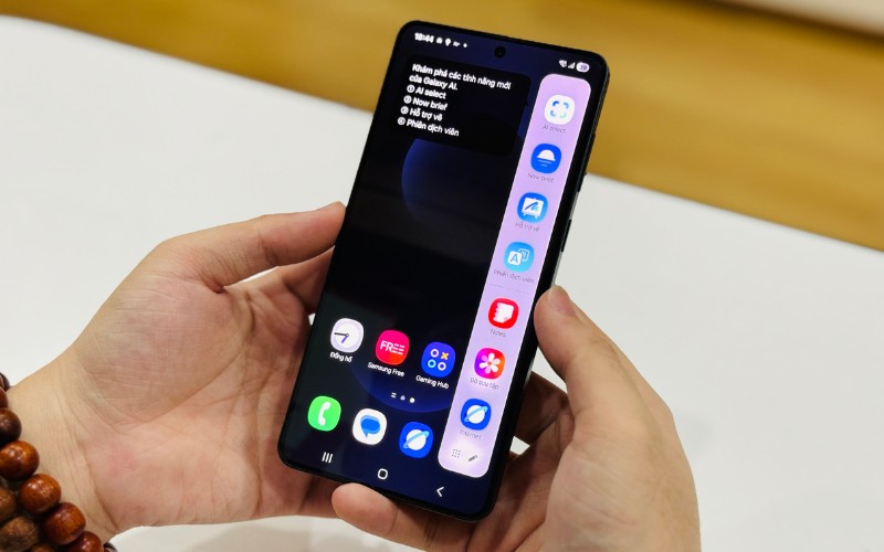 Màn hình AMOLED độ phân giải QHD+