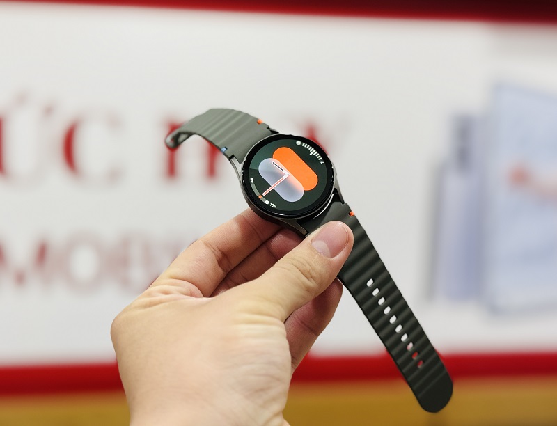 Samsung Galaxy Watch 7 LTE 40mm có giá hấp dẫn