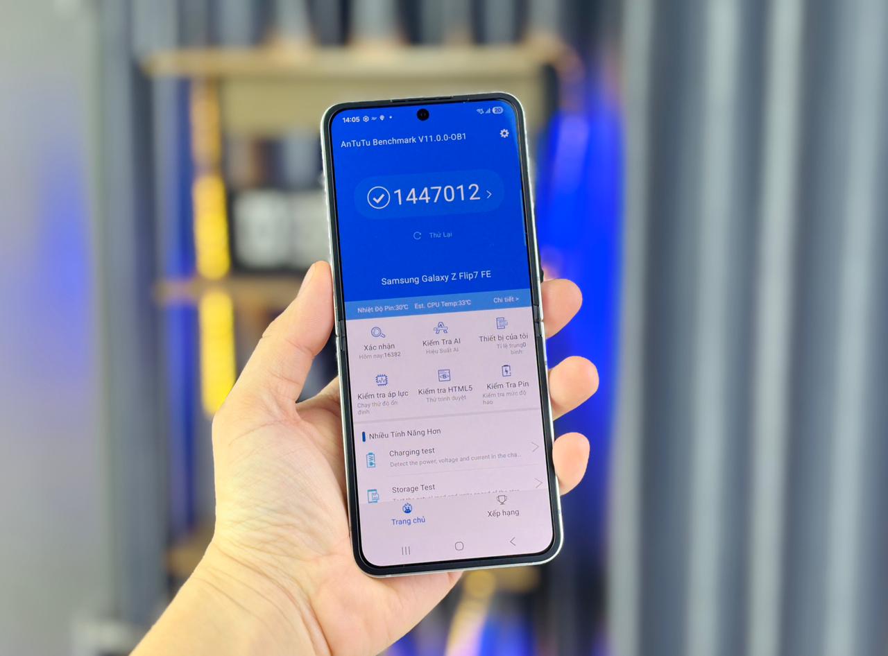 Hiệu năng ổn với chip Exynos 2400, lưu trữ lớn