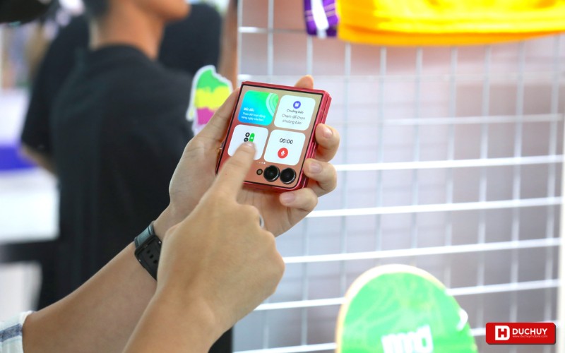 Samsung Galaxy Z Flip 7 được cải tiến màn hình phụ