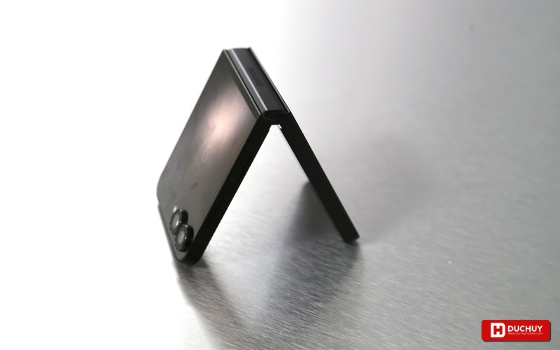 Thiết kế kiểu dáng gập mở cao cấp