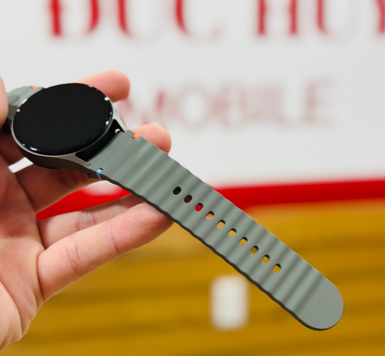 Samsung Galaxy Watch 7 LTE 44mm có thiết kế sang trọng