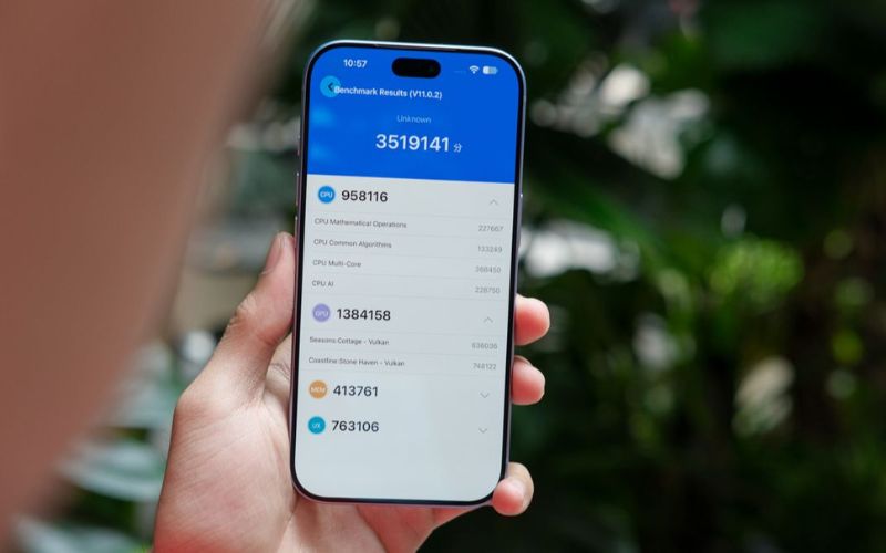 Hiệu năng: Chip A20 Pro 2nm và tản nhiệt buồng hơi
