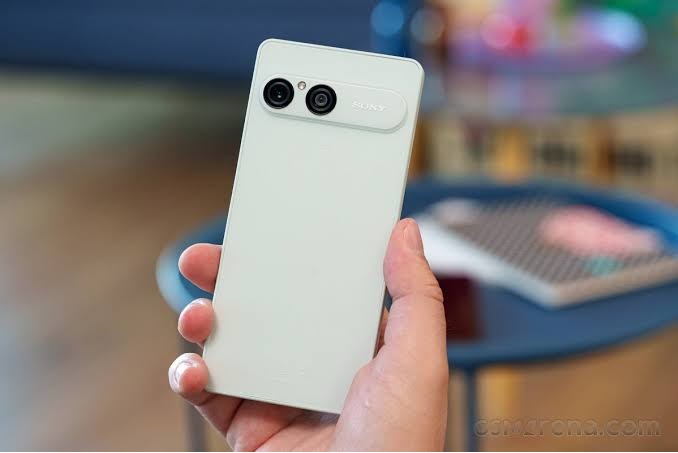 Sony Xperia 10 VIII có thiết kế quen thuộc