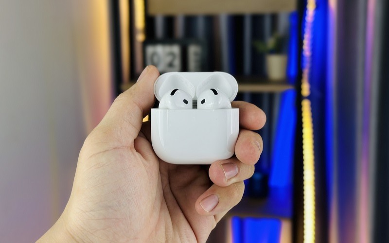 AirPods 4