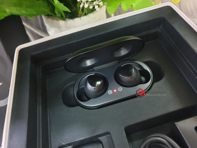 Samsung Galaxy Buds có nhiều tính năng