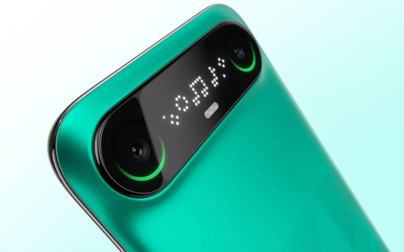 Camera chính 50 MP và selfie 32 MP sắc nét