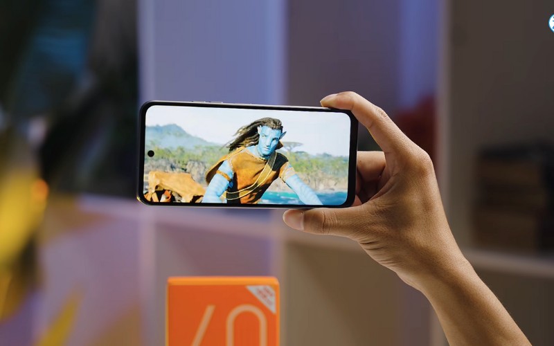 Màn hình IPS LCD độ phân giải HD+