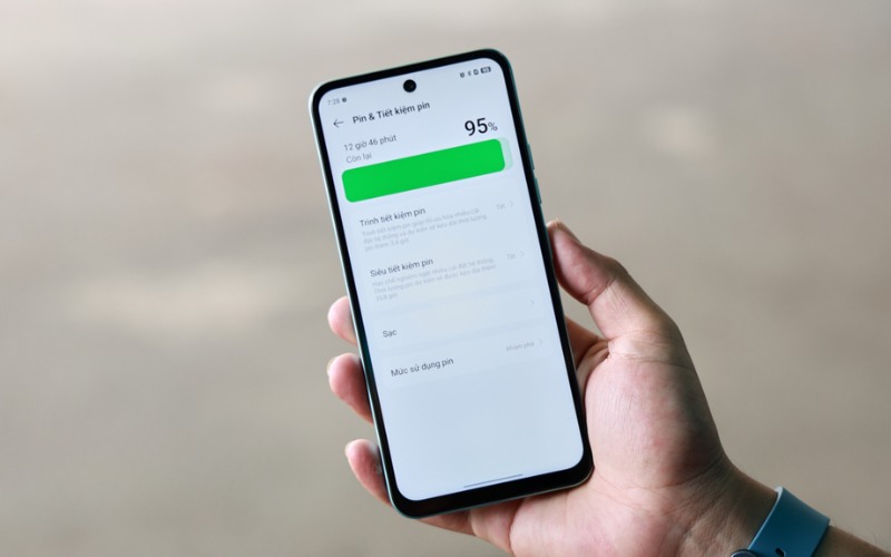 Pin 5.000mAh và sạc 15W