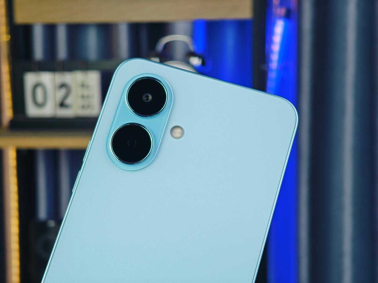 Tecno Spark Go 2 sử dụng cụm camera kép