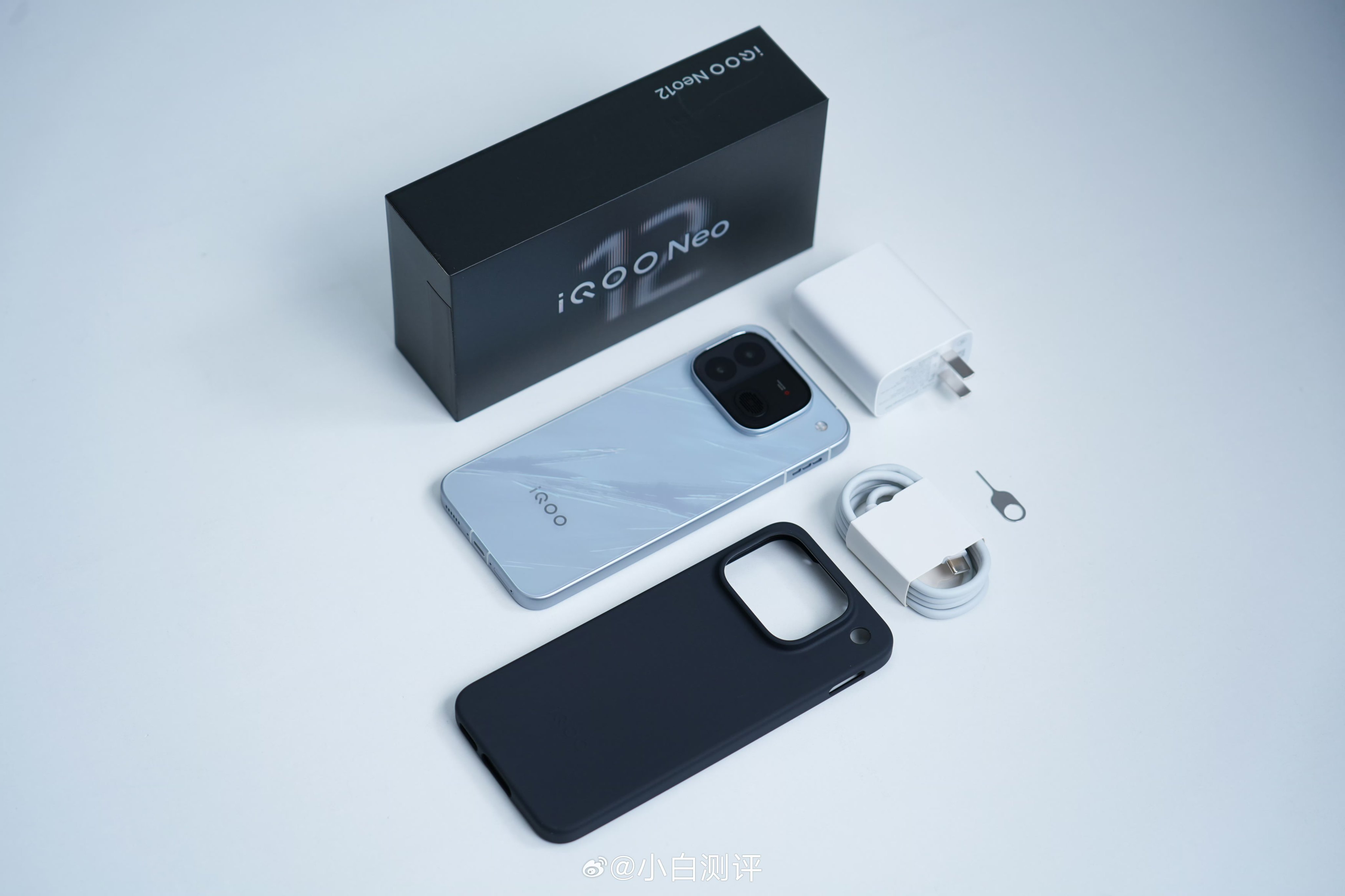 iQOO Neo 12 chính thức ra mắt