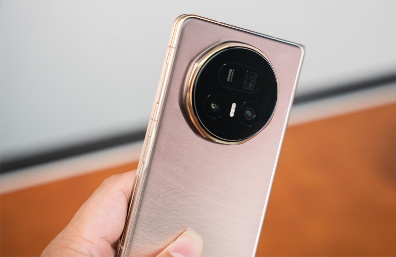 Hệ thống 3 camera sau hỗ trợ chụp ảnh chuyên nghiệp