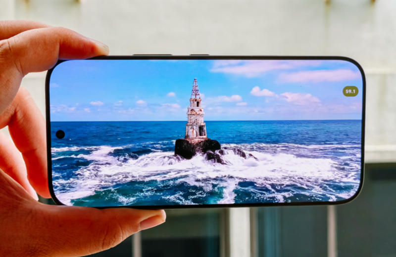 Màn hình AMOLED kích thước 6.57 inch, tần số quét 120Hz