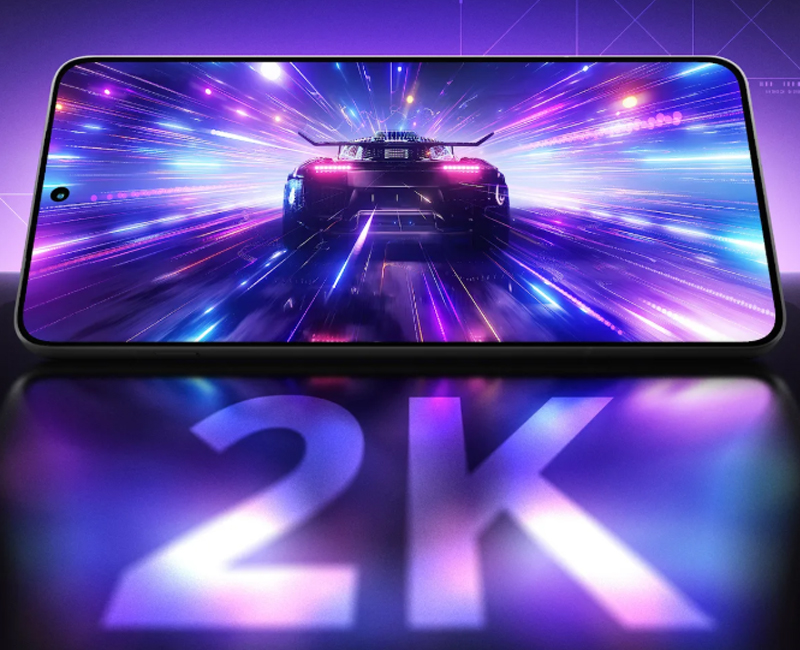 Màn hình 6,82 inch 2K, độ sáng tối đa lên tới 7.000 nit