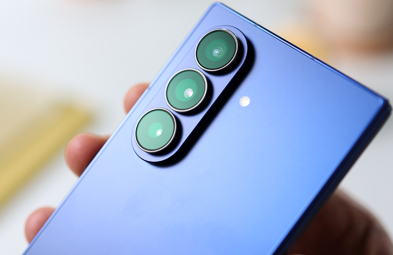 camera góc siêu rộng 12MP, khẩu độ f/2.2 với góc nhìn 123 độ