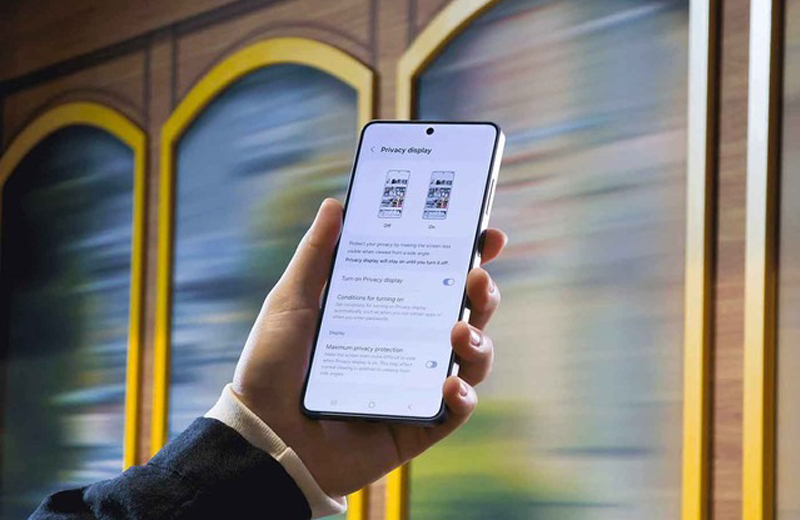 màn hình Dynamic LTPO AMOLED 2X 6.9 inch