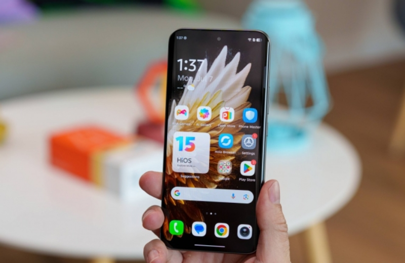  Tecno Spark 40 Pro Plus màn hình cong AMOLED 6,78 inch