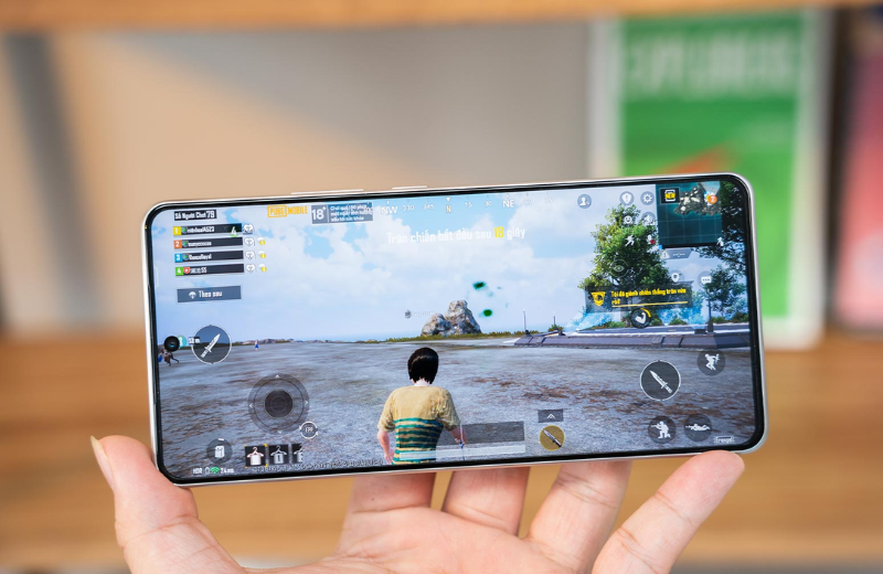 iQOO Z10 Turbo sở hữu màn hình AMOLED 6,78 inch
