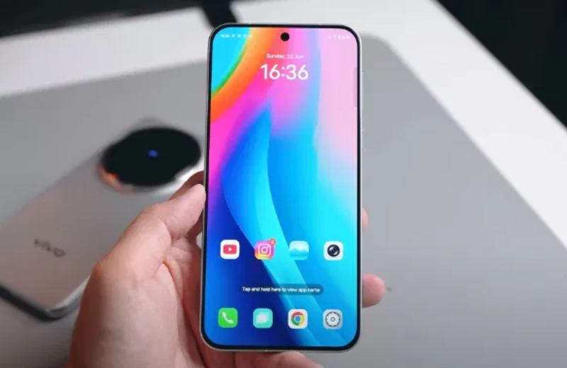 ivo X200 FE màn hình LTPO AMOLED 6.31 inch