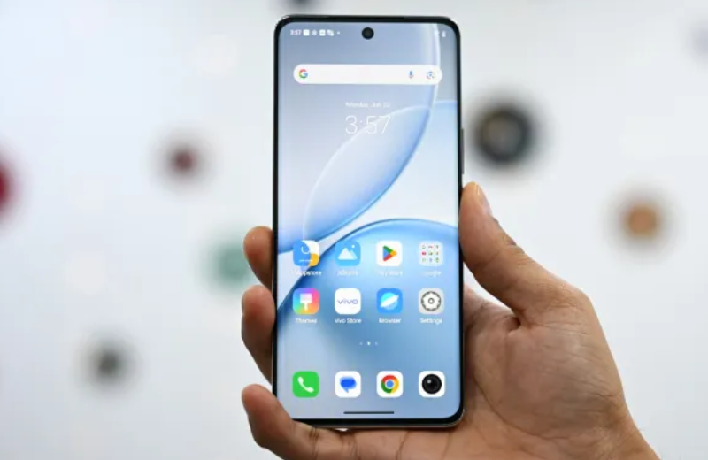 Màn hình vivo Y400 Pro 5G cong ấn tượng, AMOLED 6.77 inch