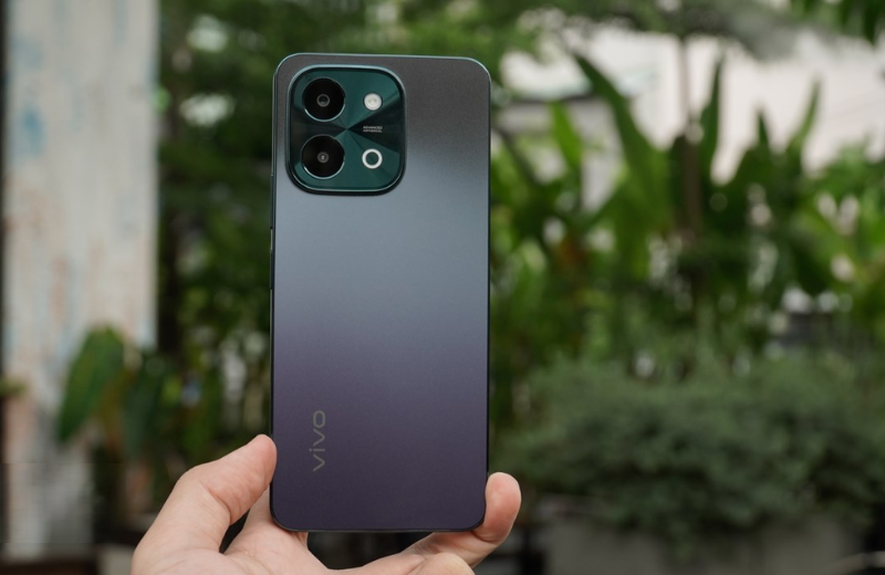 Vivo Y28 thiết kế bắt mắt