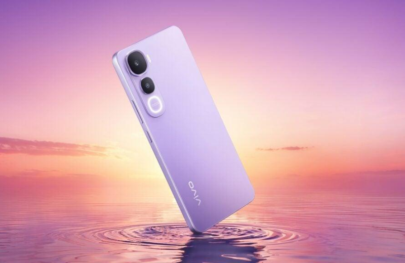 Vivo Y400 sở hữu mặt lưng phẳng trẻ trung