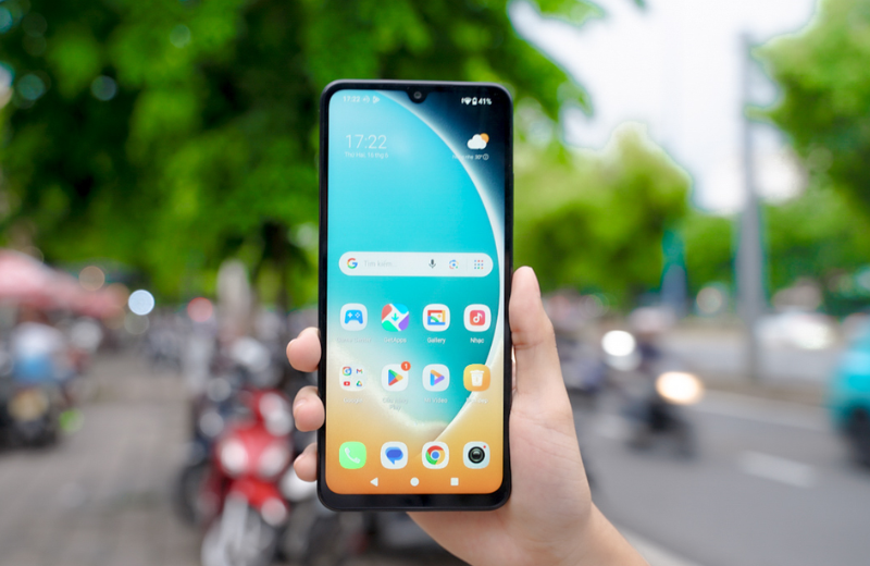 POCO C71 màn hình lớn 6.88 inch