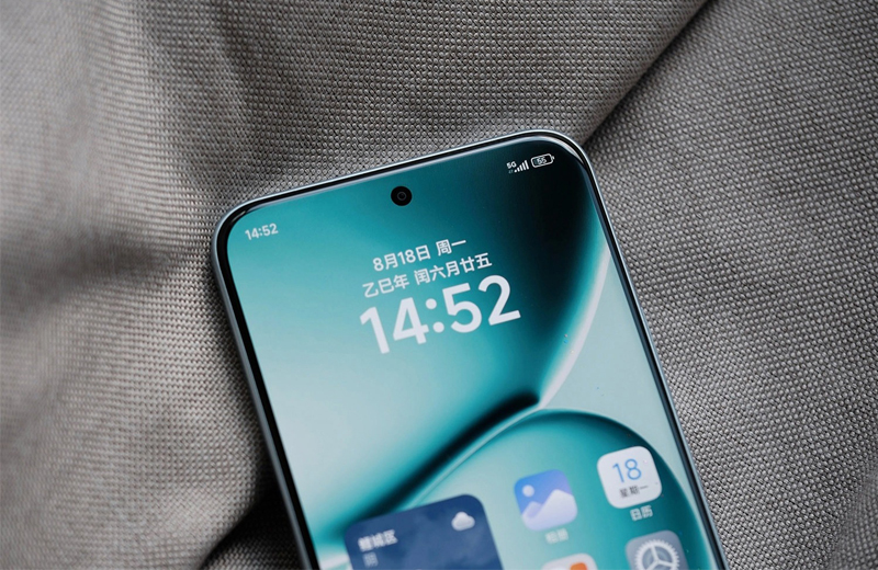 Nâng cấp màn hình AMOLED cong đều 4 cạnh