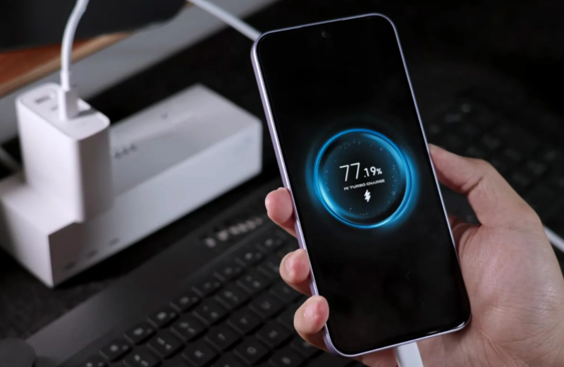 Máy sở hữu viên pin 8.000mAh, sạc 45W