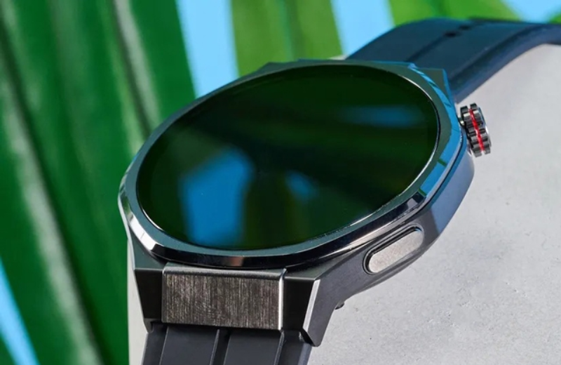 Watch 5 Ultra màn hình AMOLED kích thước 1.5 inches