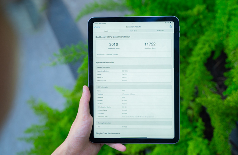 chip Apple M3 với CPU 8 lõi